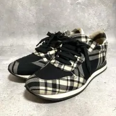 バーバリー　Burberry　スニーカー　レースアップシューズ　チェック柄　37