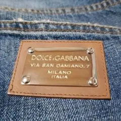 【クーポン対象SALE】DOLCE&GABBANA ゴールドプレート 44のサムネイル