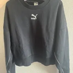 PUMA 黒 クロップドスウェット