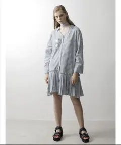 【新品タグ付き】redyazelシャツワンピース(グリーン)　ストライププリーツ