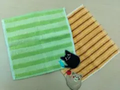 俣野温子（Atsuko Matano）タオルハンカチ 魚刺繍 黒猫アップリケ