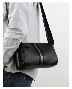 新品　メンズ　ブラックショルダーバッグ