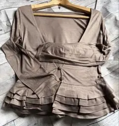 美品　ESTNATION ベージュ　フリルカーディガン　シルク混　日本製のサムネイル
