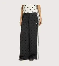 adidas サテン水玉ワイドレッグパンツ