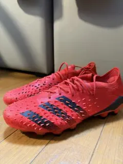 美品 サッカースパイク プレデターフリーク.1 ジャパンHG/AG 26.5cmのサムネイル