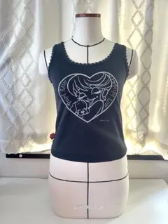 ハート型プリント 黒タンクトップ