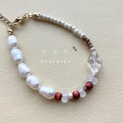 b56 一点もの　パールのブレスレット　ハンドメイドアクセサリー　ブレスレット
