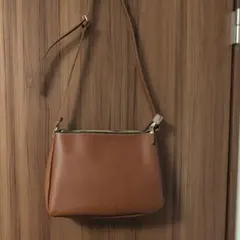 ブルーシンシア 本皮 ショルダーバッグ レトロキャメル タッセル付 