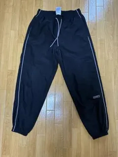 New Balance ナイロンパンツ ブラック
