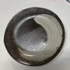 皿 陶器 和食器 刷毛目模様のサムネイル