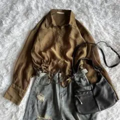 【極美品】crie conforto シアーギャザー光沢ブラウス ドロスト 短丈のサムネイル