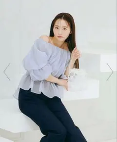 プロポーションボディドレッシング 2wayオフショルフィッシュテールブラウスのサムネイル