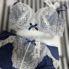 エメフィールaimerfeel 脇高ブラセット　C65