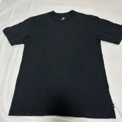 NIKE The Nike Tee 刺繍ロゴ ブラック Tシャツ