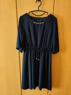 ネイビー 　ビジュー付き　ワンピース