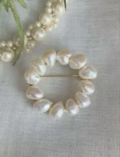 Rタンバリンサークル　ブローチ　淡水パール　冠婚葬祭　入学式入園式