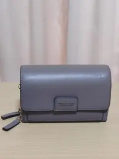 小さめ軽量ショルダーバッグ