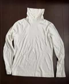 タートルネック　ロングTシャツのサムネイル