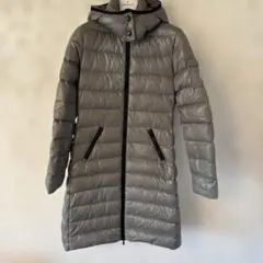 Moncler グレー ロングダウンジャケット