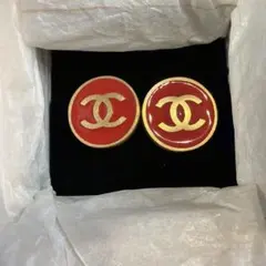 CHANEL ロゴ イヤリング 赤