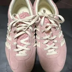 adidas GAZELLE スニーカー ピンク フリル 22.5のサムネイル