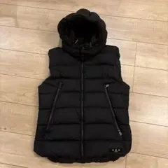 TATRAS フード付き黒ダウンベスト