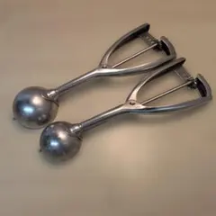 Item thumbnail for item aff3677d-6a05-49a0-8c8a-2d8d10d3d3ba