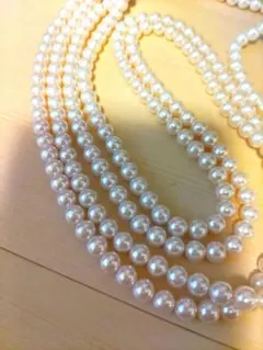 昭和レトロ　ホワイトパール2重ネックレス　ロングネックレス　イミテーション