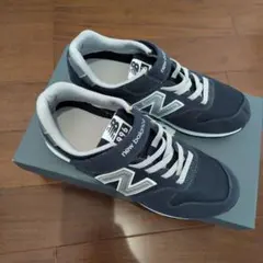【美品】ニューバランス 996 ネイビー 24cm YV996NV3 キッズ