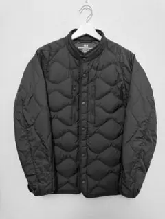 ユニクロ　ホワイトマウンテニアリング　リサイクルハイブリッドダウンジャケット M