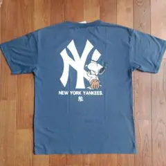 希少　MLB ニューヨークヤンキース　ピーナッツ　スヌーピー　コラボ　Tシャツのサムネイル