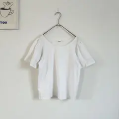 アンデミュウ　半袖Tシャツ　袖レース　フリル　シンプル　キレイめカジュアルのサムネイル