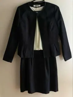 美品ナチュラルビューティーセットアップスーツワンピース卒業入学紺Sセール中！