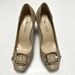 【超美品】ダイアナパンプス　DIANA ベージュ バックル付き