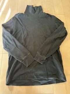 UNIQLO ブラック タートルネック L