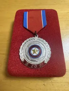 北朝鮮 勲章 箱付き バッジ 朝鮮 日本軍 徽章 ミリタリー アンティーク