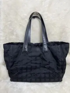CHANELニュートラベルライントートバッグ ブラックのサムネイル