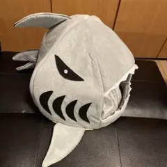 【新品未使用】サメハウス ペットベッド 犬 猫 映えベッドのサムネイル