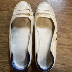 Gucci ベージュ フラットシューズ