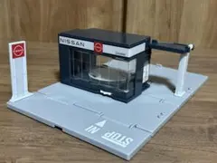 【美品】 トミカタウン NISSAN 日産のサムネイル