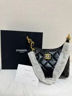 CHANEL シャネル　ノベルティ　バッグ　ブラック　ゴールドチェーン