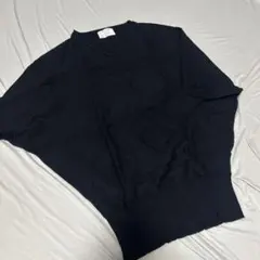 vネック 黒
