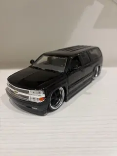2000 CHEVROLET SUBURBAN 1/24のサムネイル