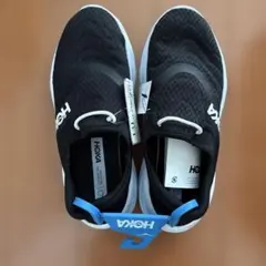 HOKA スリッポン スニーカー ブラックのサムネイル