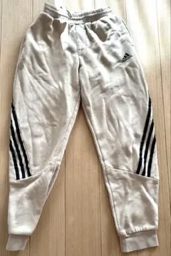 adidas ベージュ サイドライン　パンツ 160