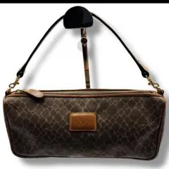 Item thumbnail for item c592fdc5-42f5-4c6d-8499-d900a9db2e7b