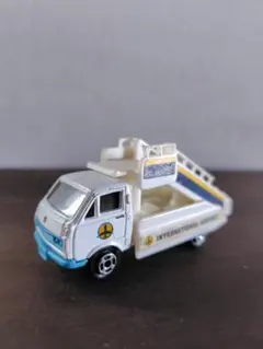トミカミニカー ANA階段車 - メルカリ
