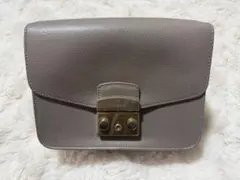 FURLA グレー ショルダーバッグ