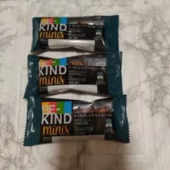 BE KIND mini　ダークチョコレート アーモンド&シーソルト 3本のサムネイル