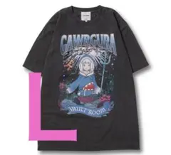 Vaultroom × Gawr Gura コラボTシャツ Mサイズ GAWR GURA TEE – VAULTROOM